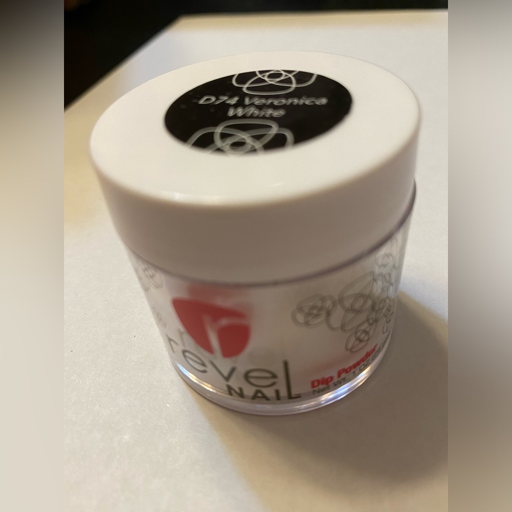 Revel Nail Dip Powder D74 Veronica White